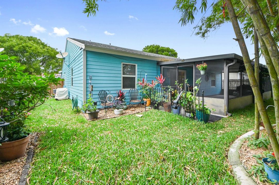 33 backyard 06