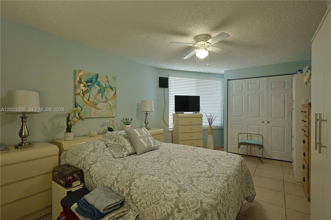 Active With Contract: $699,000 (2 beds, 3 baths, 1645 Square Feet)