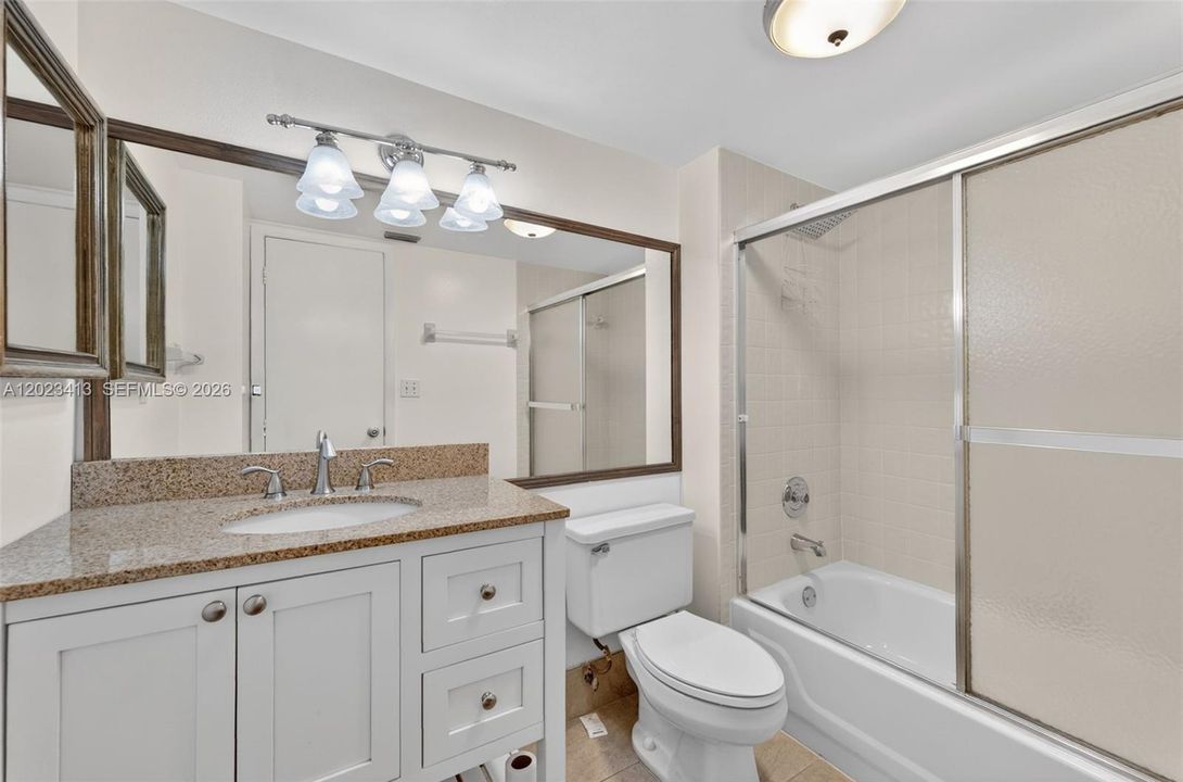 For Sale: $224,999 (2 beds, 2 baths, 1300 Square Feet)
