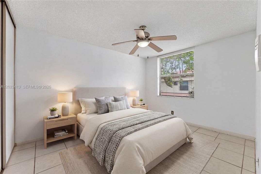 For Sale: $224,999 (2 beds, 2 baths, 1300 Square Feet)