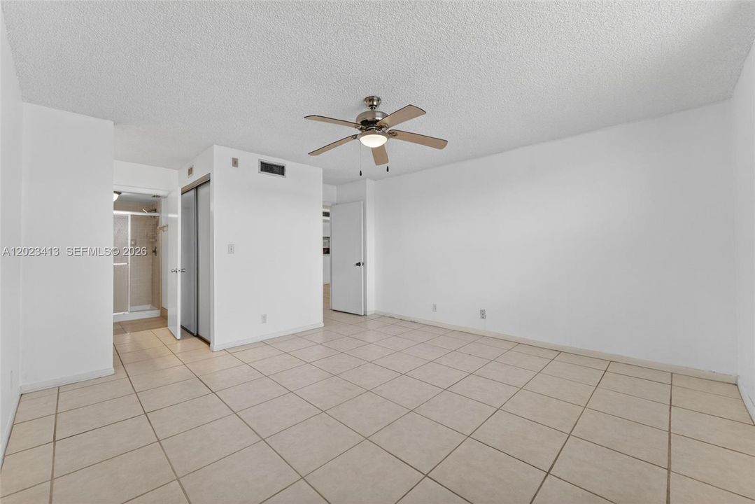 For Sale: $224,999 (2 beds, 2 baths, 1300 Square Feet)