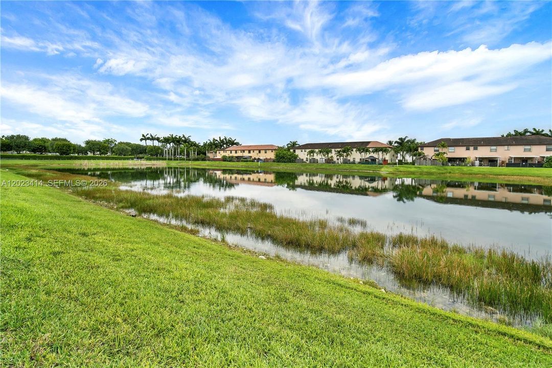 En Venta: $449,000 (3 camas, 2 baños, 1616 Pies cuadrados)