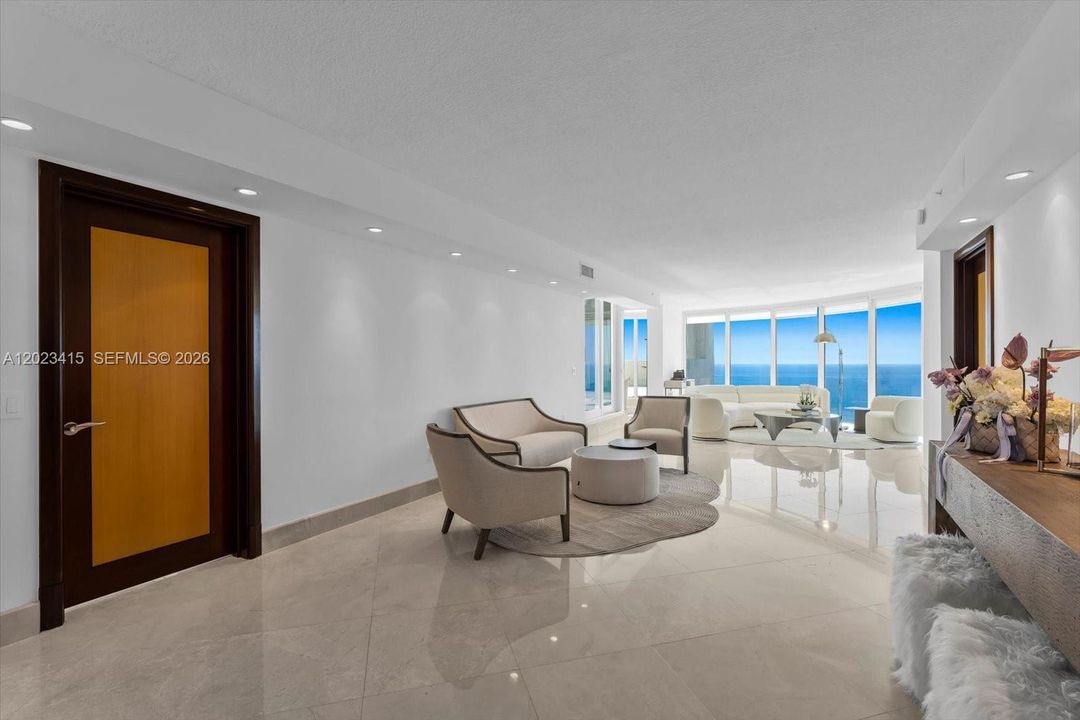 For Sale: $3,995,000 (3 beds, 3 baths, 2160 Square Feet)