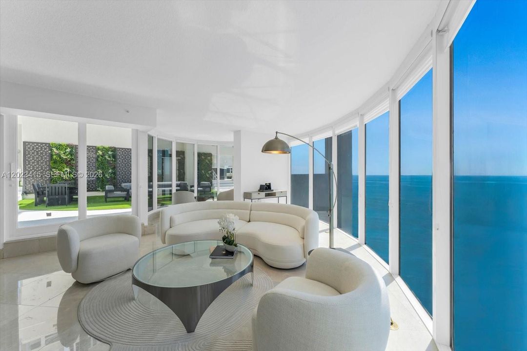 For Sale: $3,995,000 (3 beds, 3 baths, 2160 Square Feet)