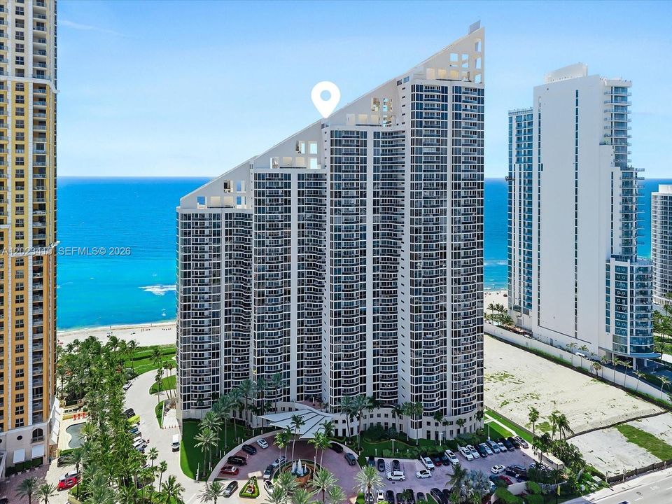 For Sale: $3,995,000 (3 beds, 3 baths, 2160 Square Feet)