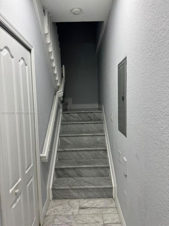 En Renta: $2,575 (2 camas, 2 baños, 1205 Pies cuadrados)