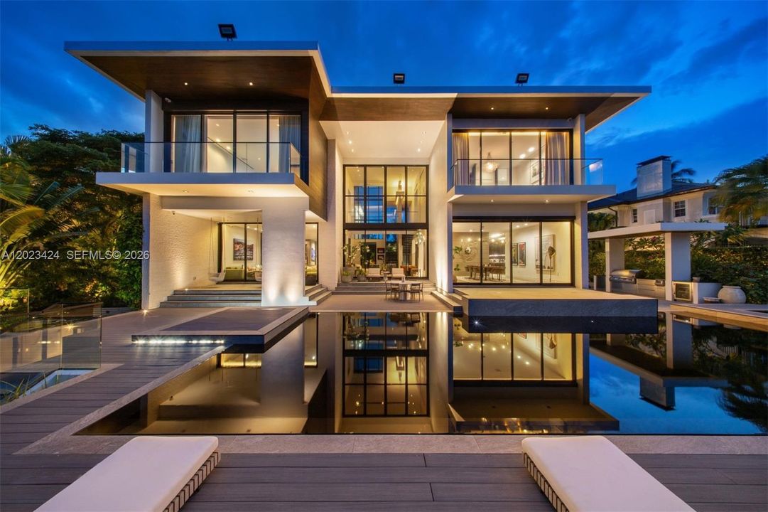 На продажу: $16,500,000 (5 спален, 6 ванн, 6338 Квадратных фут)