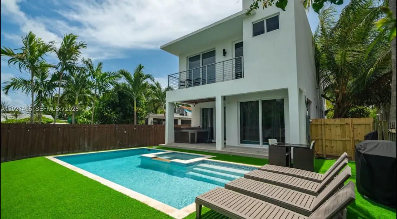 В аренду: $11,995 (4 спален, 3 ванн, 2255 Квадратных фут)
