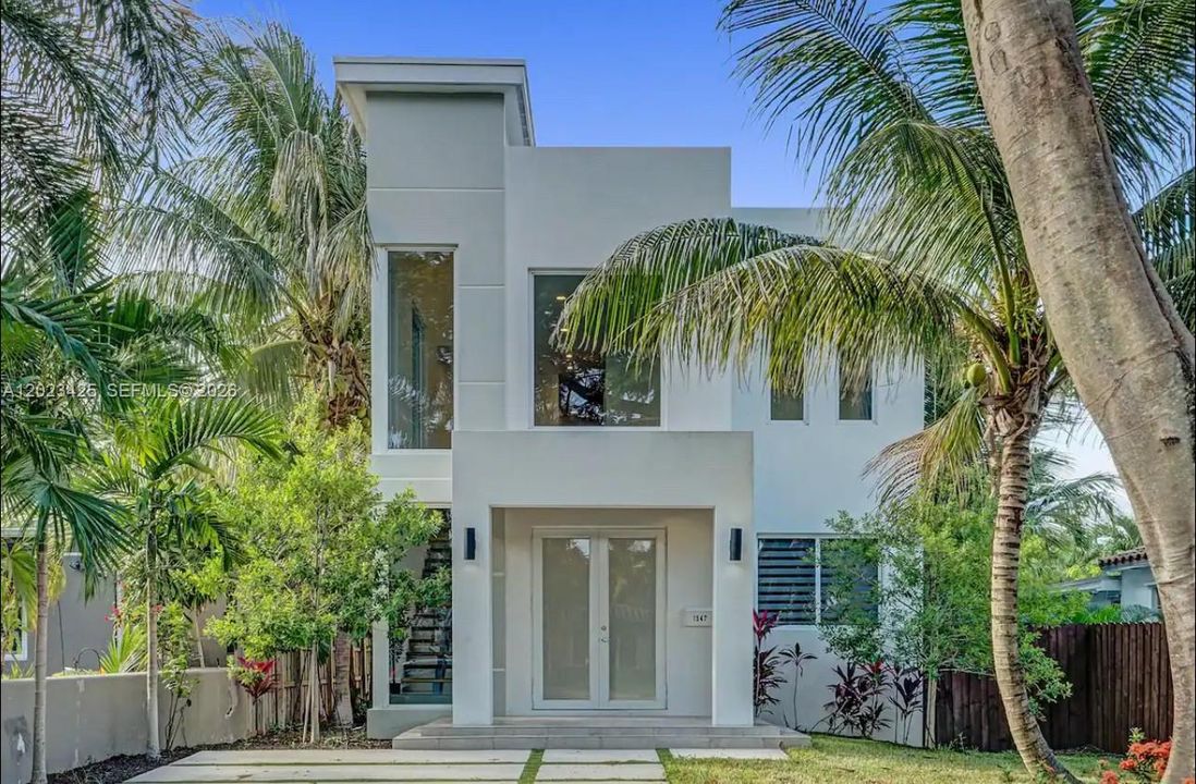 В аренду: $11,995 (4 спален, 3 ванн, 2255 Квадратных фут)