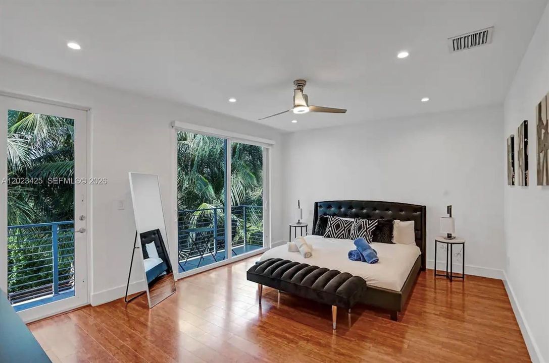 В аренду: $11,995 (4 спален, 3 ванн, 2255 Квадратных фут)