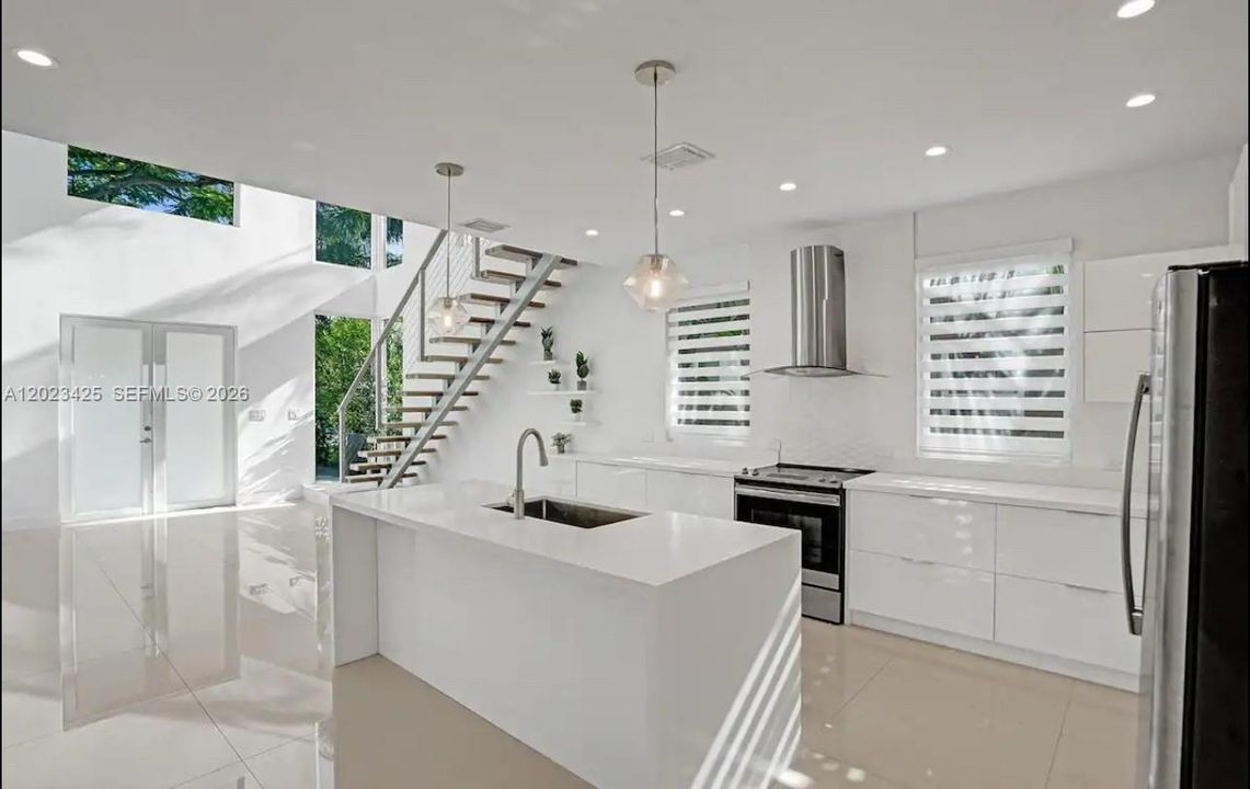 В аренду: $11,995 (4 спален, 3 ванн, 2255 Квадратных фут)