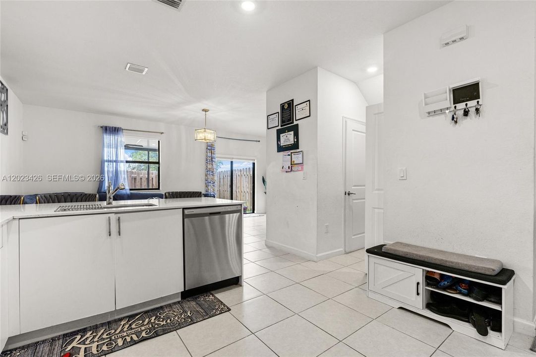 For Sale: $539,980 (4 beds, 2 baths, 1820 Square Feet)