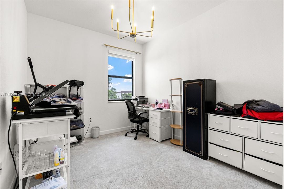 For Sale: $539,980 (4 beds, 2 baths, 1820 Square Feet)