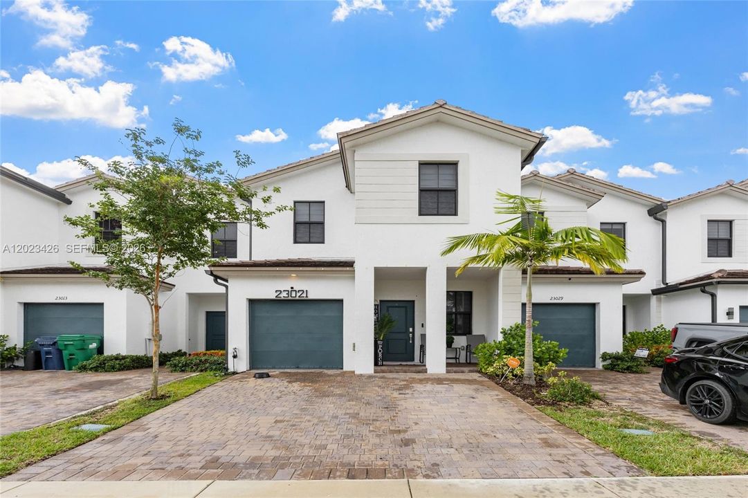 For Sale: $539,980 (4 beds, 2 baths, 1820 Square Feet)