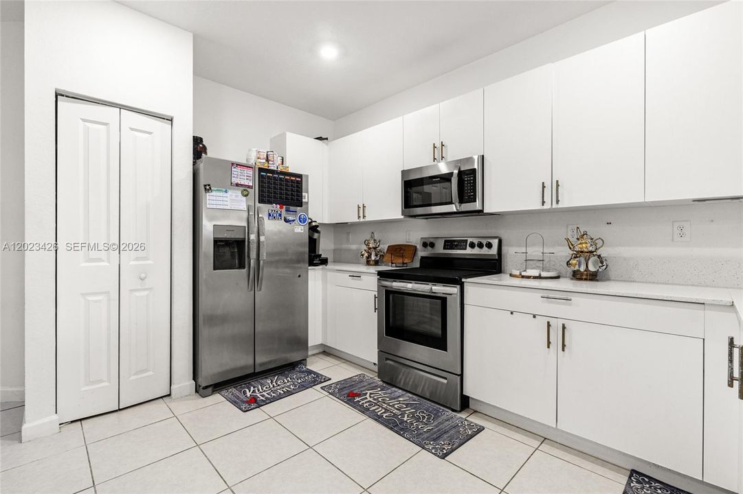 For Sale: $539,980 (4 beds, 2 baths, 1820 Square Feet)