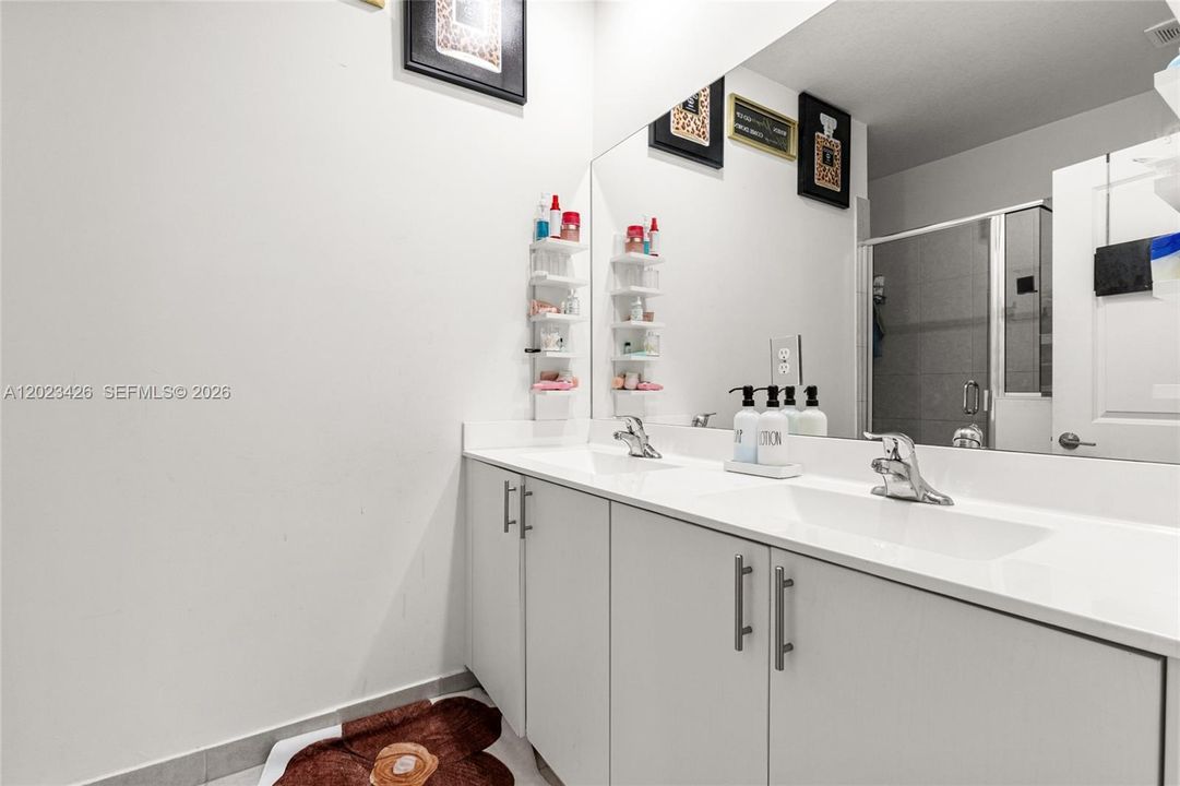 For Sale: $539,980 (4 beds, 2 baths, 1820 Square Feet)