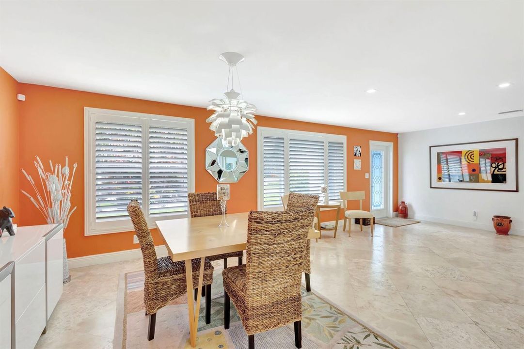 Dining Area / Entry