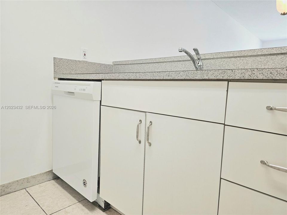 En Renta: $1,550 (1 camas, 1 baños, 696 Pies cuadrados)