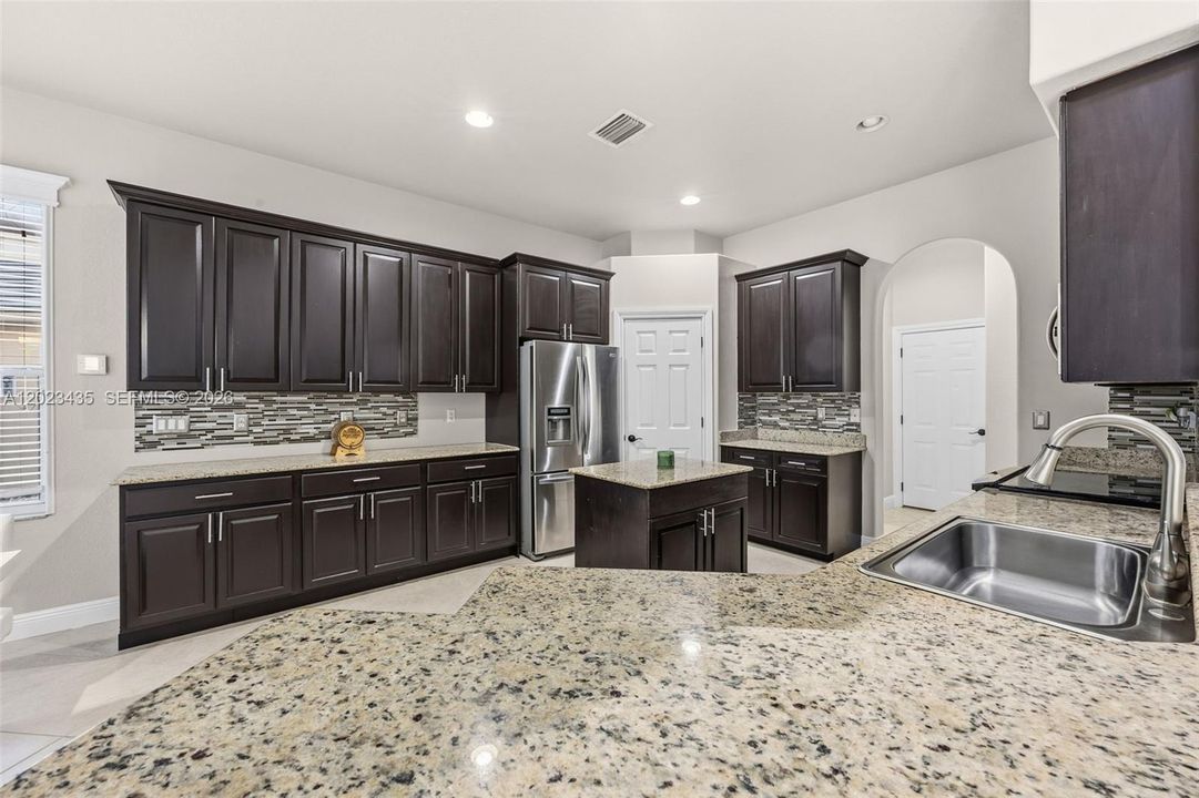 For Sale: $1,250,000 (5 beds, 3 baths, 0 Square Feet)
