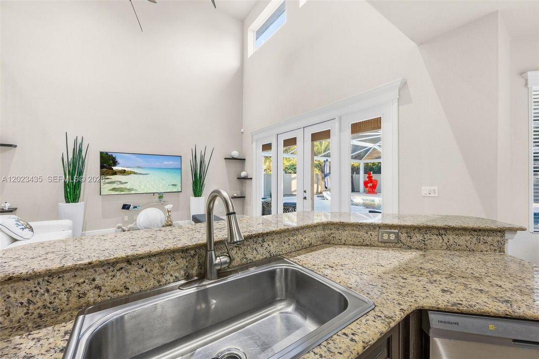 For Sale: $1,250,000 (5 beds, 3 baths, 0 Square Feet)