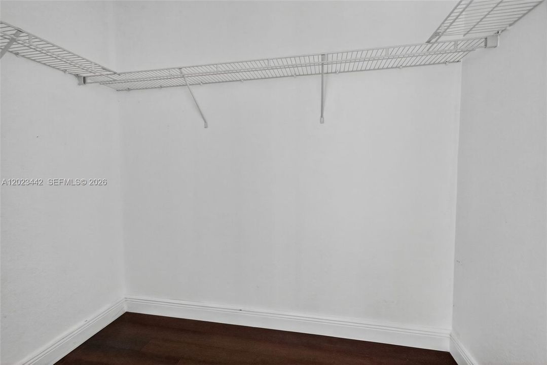 На продажу: $394,999 (3 спален, 2 ванн, 1470 Квадратных фут)