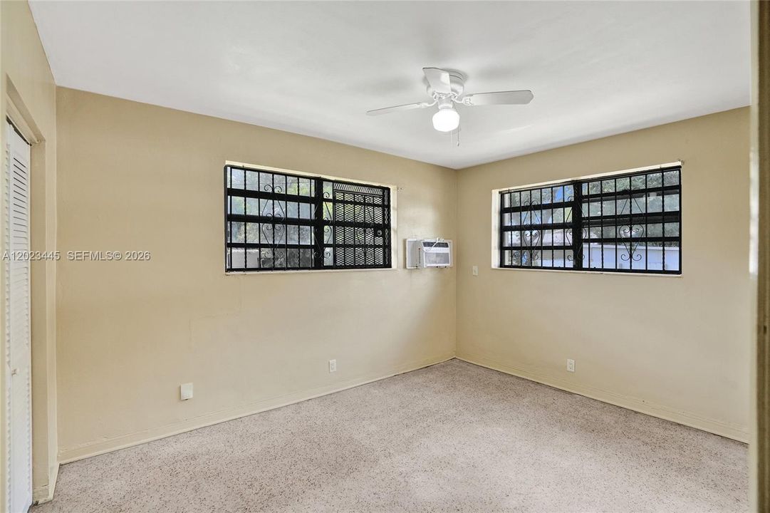 For Sale: $479,000 (3 beds, 1 baths, 1225 Square Feet)