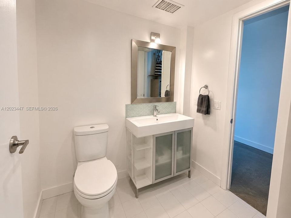 For Sale: $580,000 (2 beds, 2 baths, 1113 Square Feet)