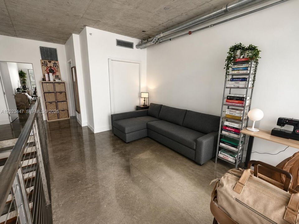 For Sale: $580,000 (2 beds, 2 baths, 1113 Square Feet)