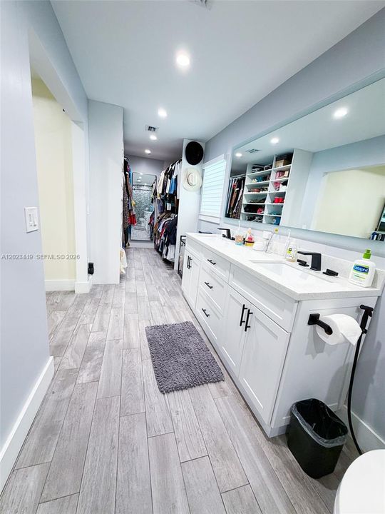 В аренду: $3,250 (2 спален, 2 ванн, 1249 Квадратных фут)