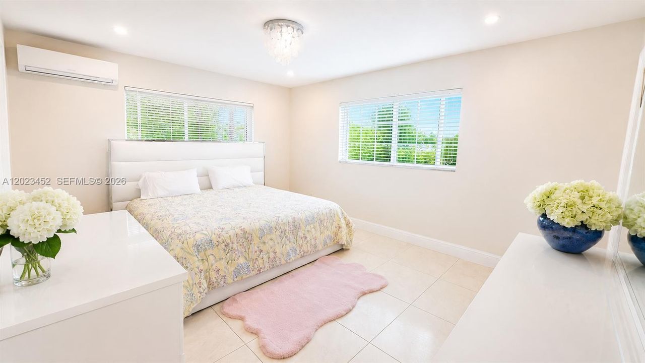 For Sale: $779,000 (5 beds, 3 baths, 2180 Square Feet)