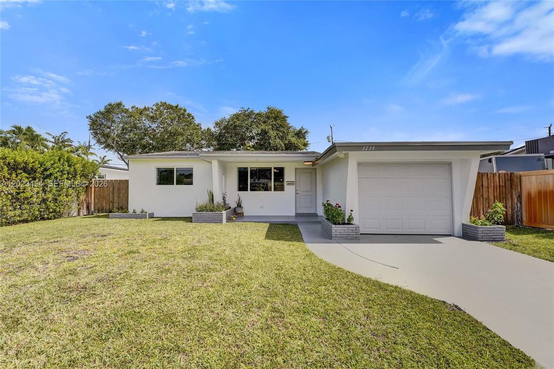 For Sale: $538,000 (2 beds, 2 baths, 1276 Square Feet)