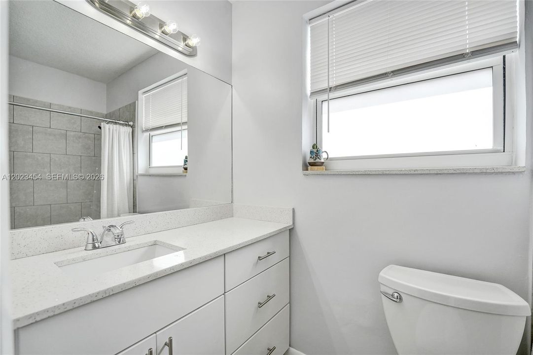 For Sale: $538,000 (2 beds, 2 baths, 1276 Square Feet)