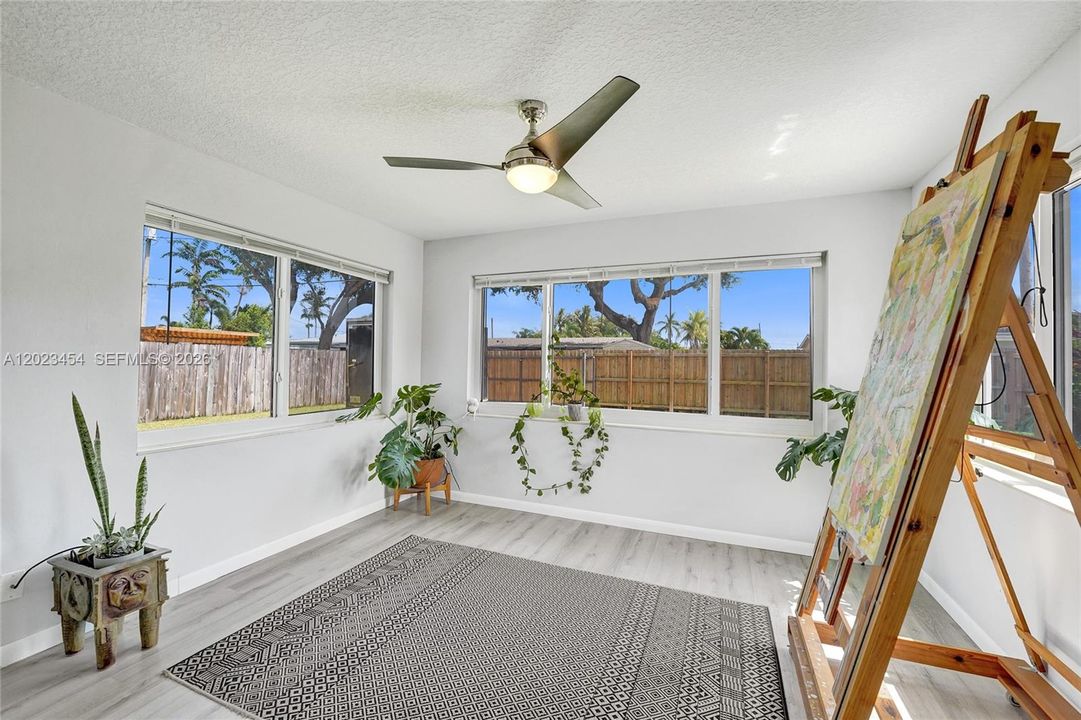 For Sale: $538,000 (2 beds, 2 baths, 1276 Square Feet)