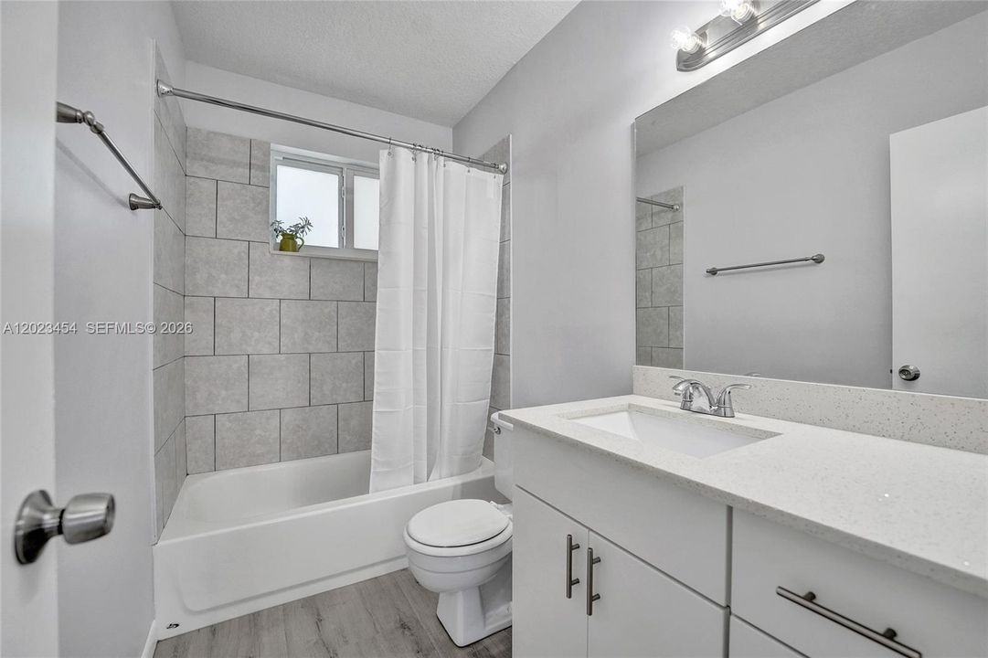 For Sale: $538,000 (2 beds, 2 baths, 1276 Square Feet)