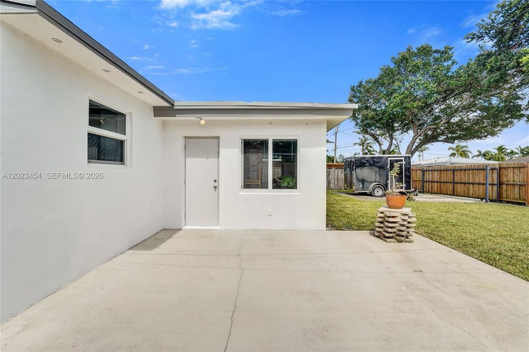 For Sale: $538,000 (2 beds, 2 baths, 1276 Square Feet)