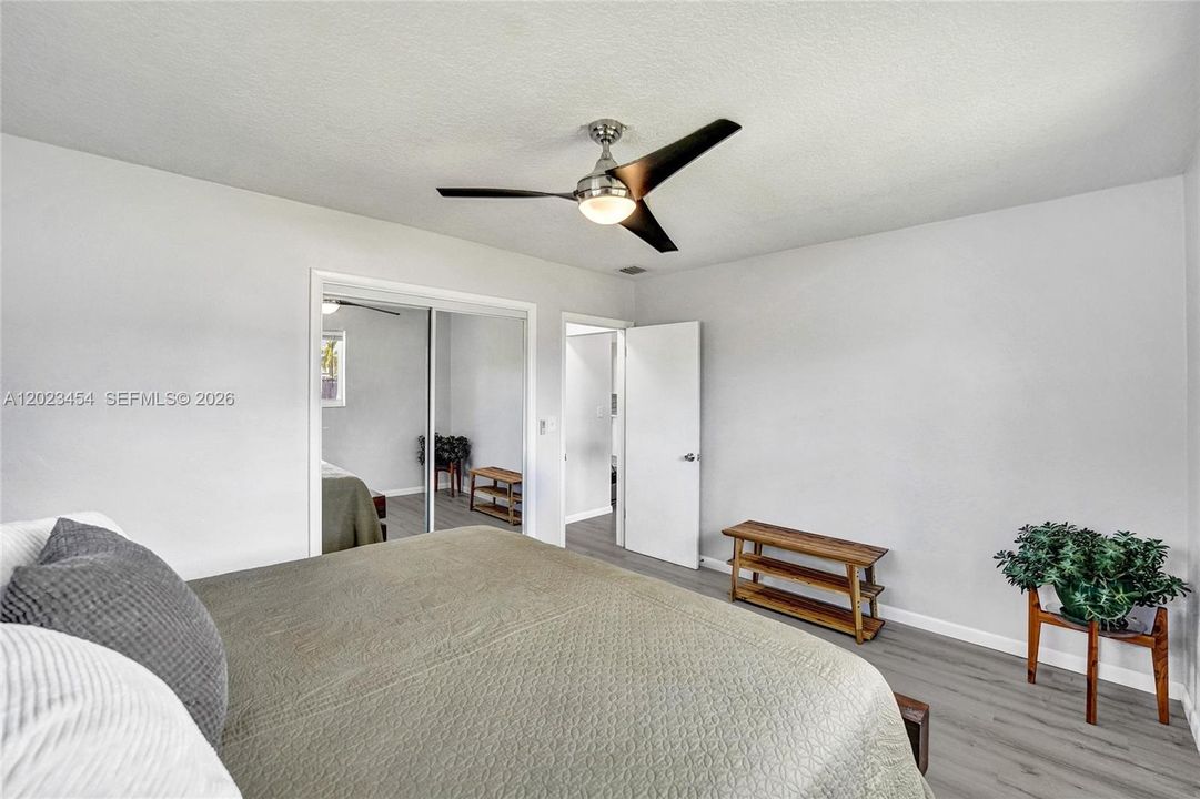For Sale: $538,000 (2 beds, 2 baths, 1276 Square Feet)