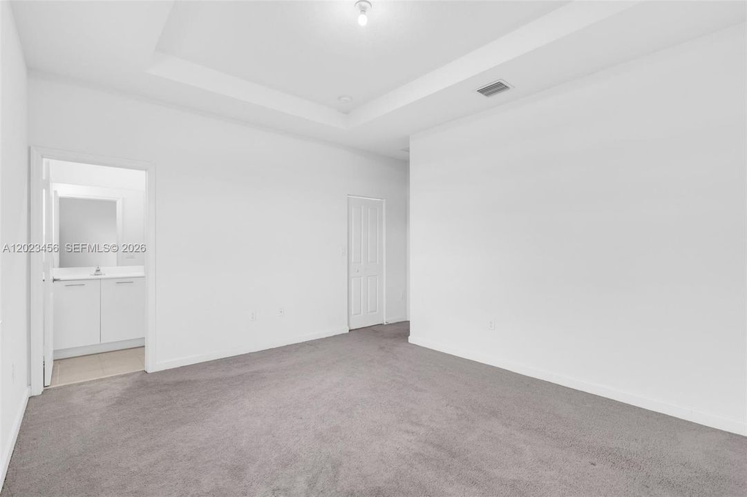 For Rent: $3,000 (3 beds, 2 baths, 1483 Square Feet)