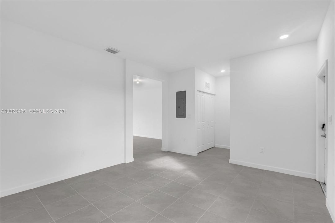 For Rent: $3,000 (3 beds, 2 baths, 1483 Square Feet)
