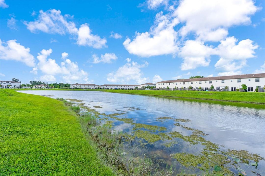For Rent: $3,000 (3 beds, 2 baths, 1483 Square Feet)