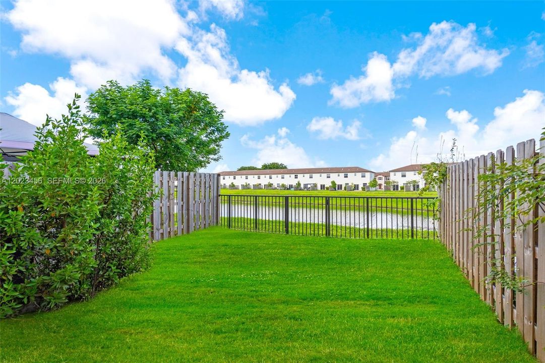 For Rent: $3,000 (3 beds, 2 baths, 1483 Square Feet)