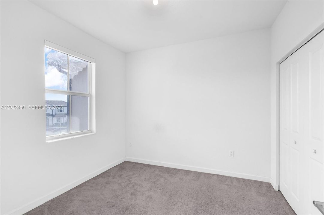For Rent: $3,000 (3 beds, 2 baths, 1483 Square Feet)