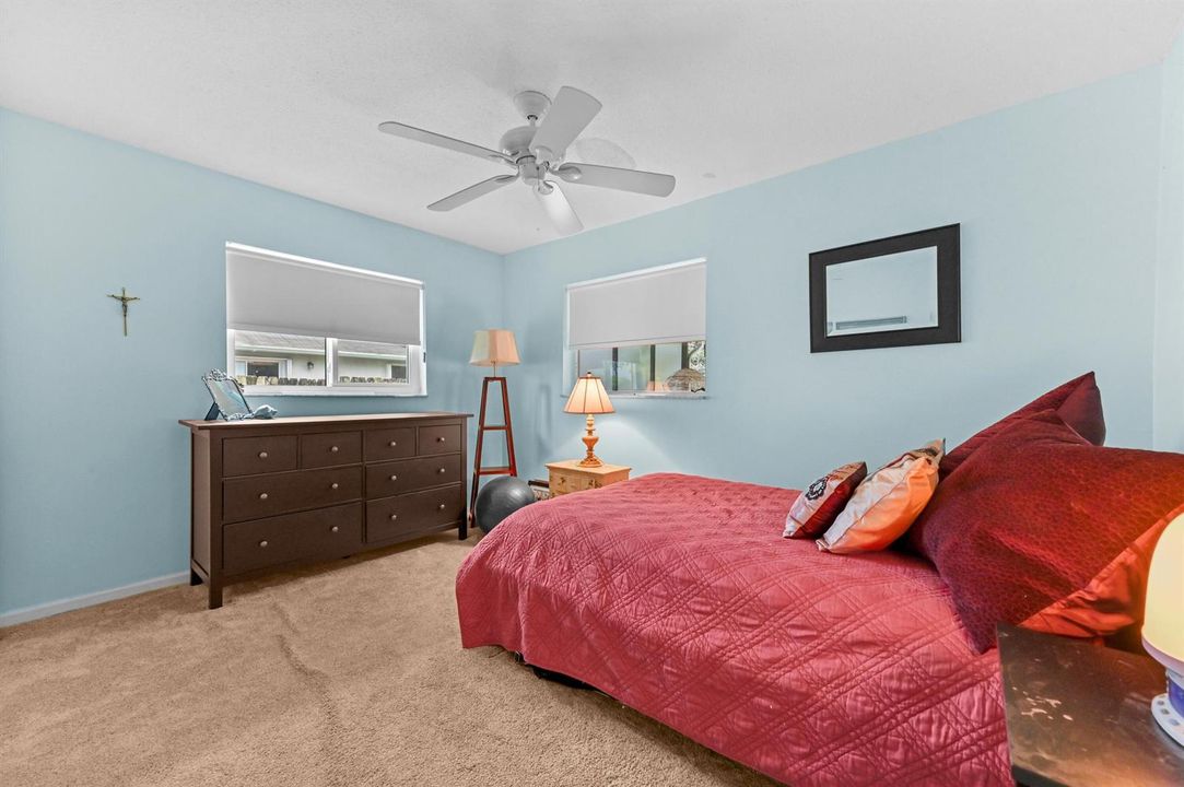 17 Bedroom 01