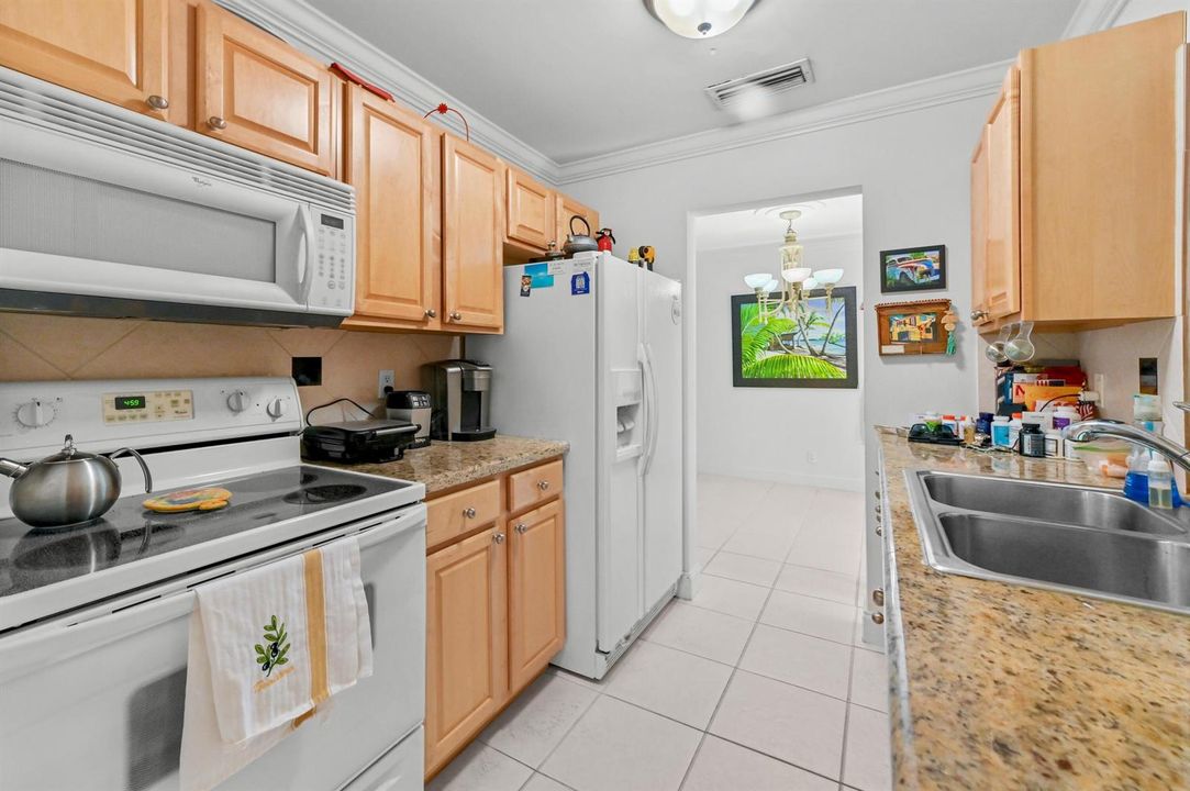 16 Kitchen 03