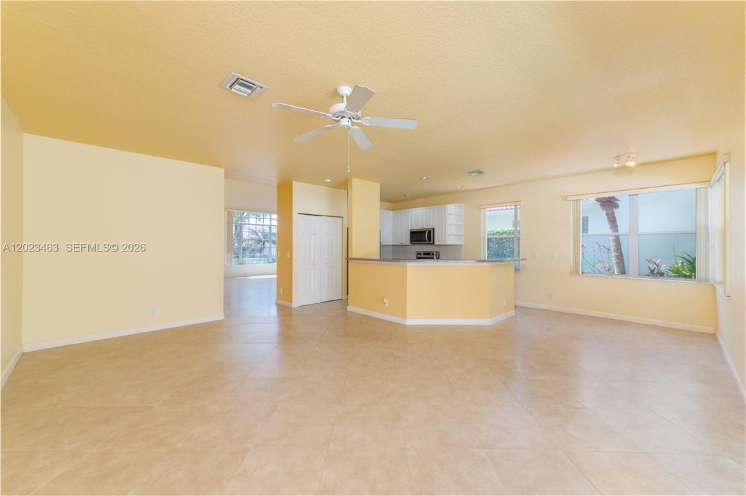 For Sale: $929,000 (4 beds, 2 baths, 2528 Square Feet)