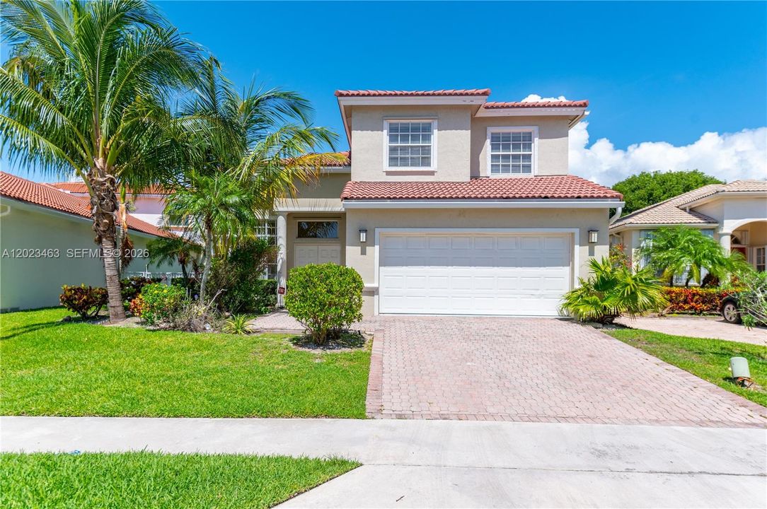 For Sale: $929,000 (4 beds, 2 baths, 2528 Square Feet)