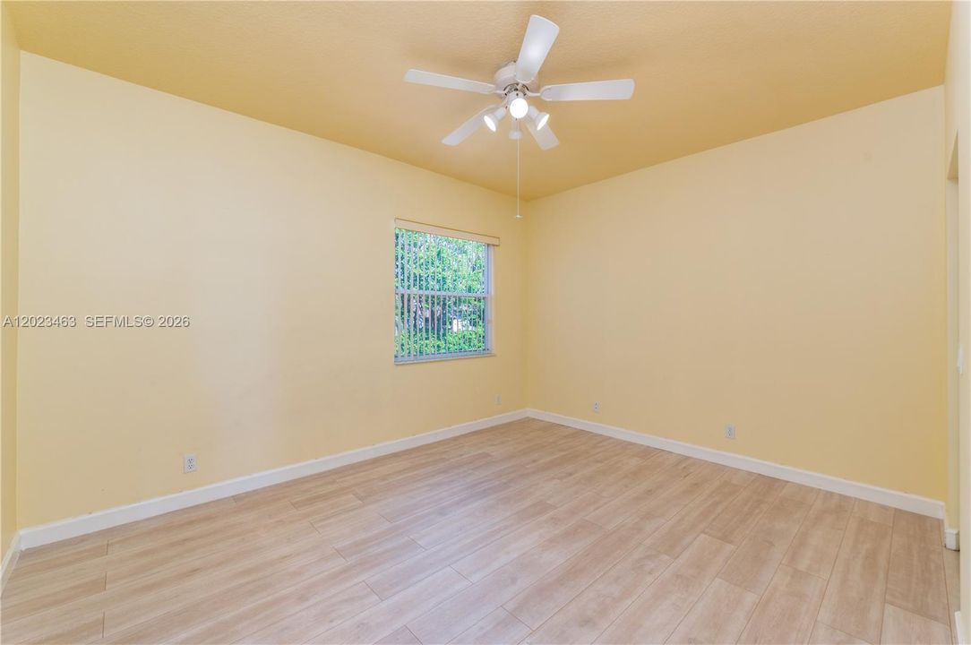 For Sale: $929,000 (4 beds, 2 baths, 2528 Square Feet)