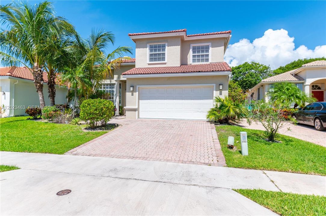 For Sale: $929,000 (4 beds, 2 baths, 2528 Square Feet)