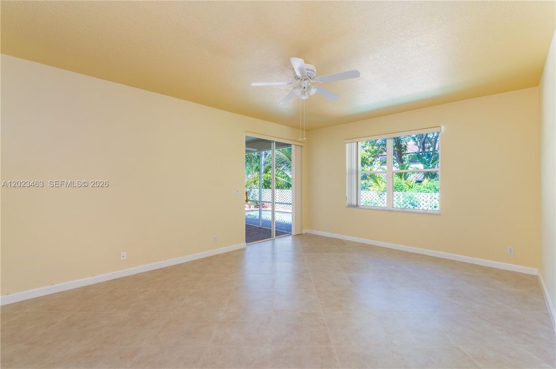 For Sale: $929,000 (4 beds, 2 baths, 2528 Square Feet)