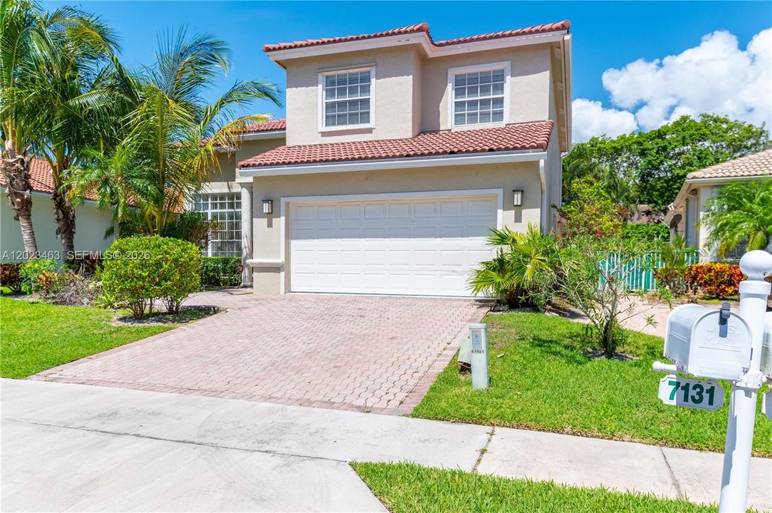 For Sale: $929,000 (4 beds, 2 baths, 2528 Square Feet)