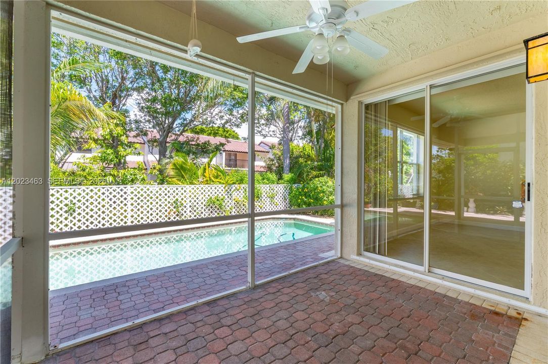 For Sale: $929,000 (4 beds, 2 baths, 2528 Square Feet)